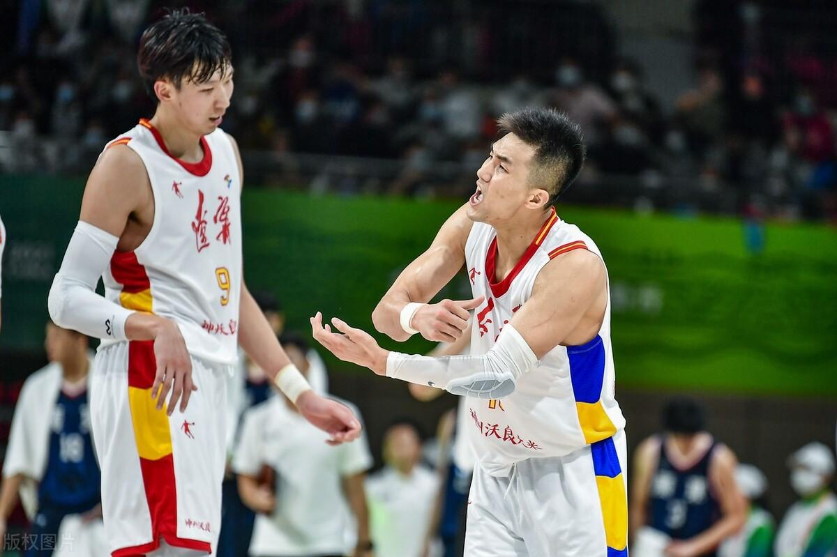 姚明在NBA的年薪，到底是多少？这数字背后藏着多少故事？
