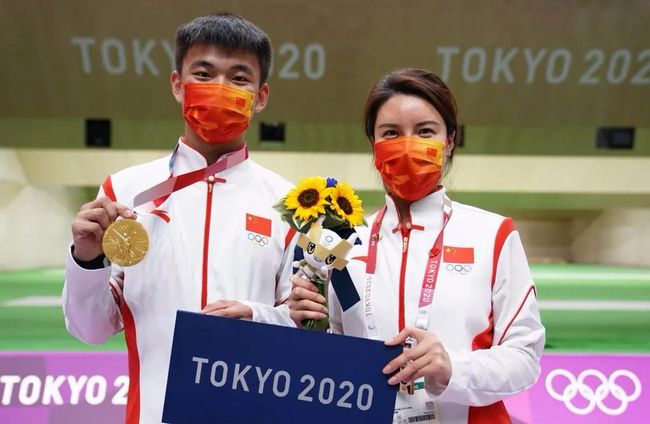 雅典奥运冠军，二十年后再看那些巅峰时刻，才明白真正的赢家是谁